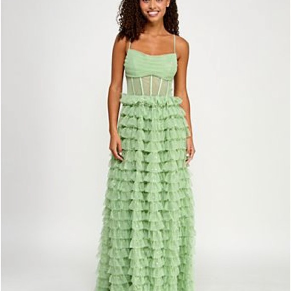 Stacees light green tiered ruffle prom dress with corset and faux boning sz 4 - Picture 1 of 7